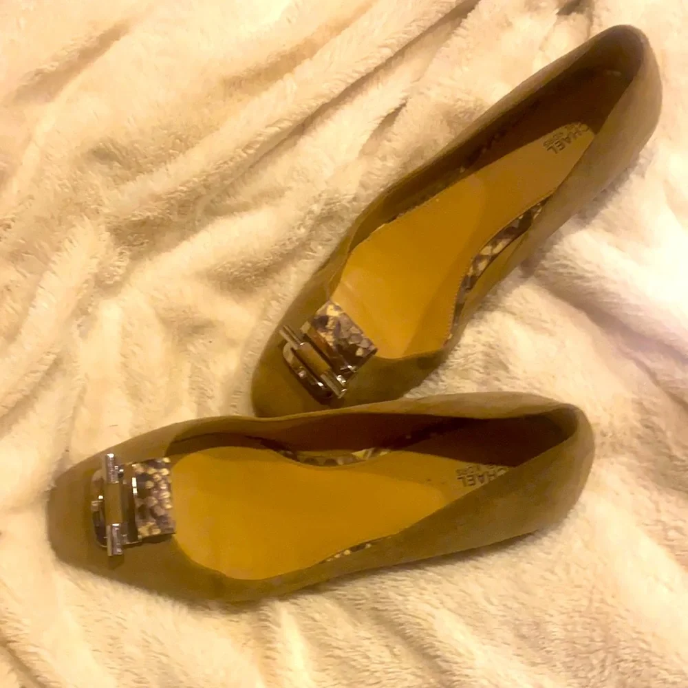 Michael Kors - Picture 1 of 5
